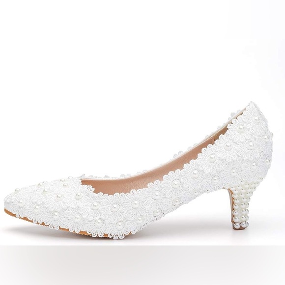 Crystal Queen Bridal White Lace Pearl Kitten Heels Wedding Pumps Size 40 8.5 US - Picture 3 of 15